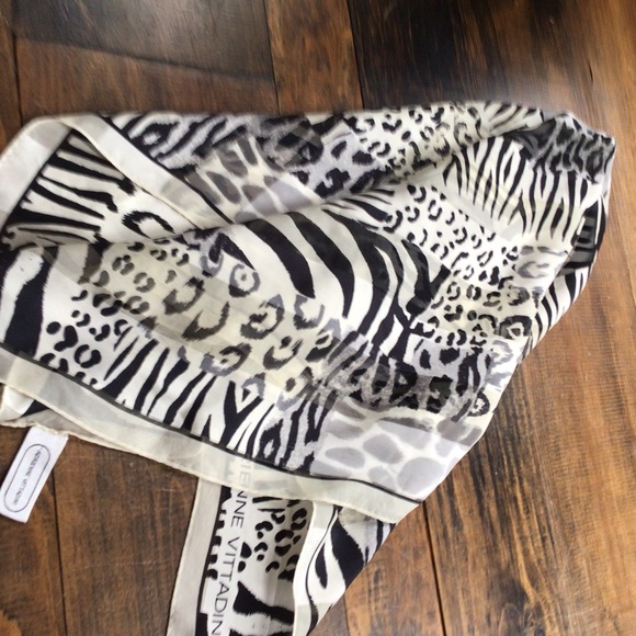 Adrienne Vittadini Animal Print silk Scarf - Picture 7 of 7